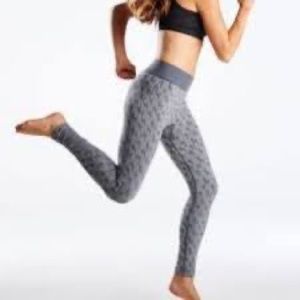 Like New seamless Oiselle Bolt Tights size Medium